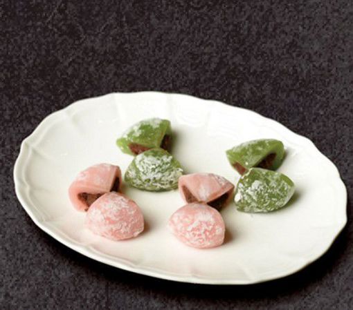 Image de DAFUKU aux haricot rouge/crème thé vert/sésame cacahuète